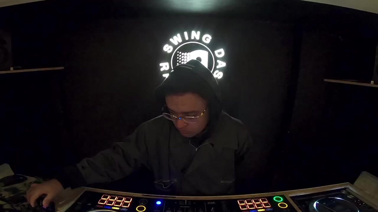 v7RQXpDxVtQ