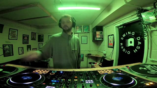 Revinyl Radio thumbnail